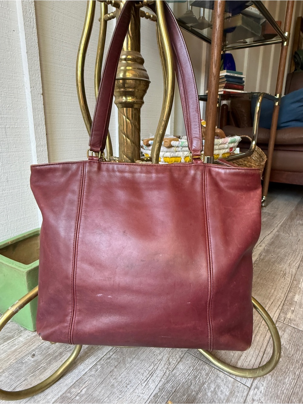 VTG Coach Light Tote | No. 4065 | Very Well  Loved | Wine | Late 80s - Early 90s - Picture 2 of 16